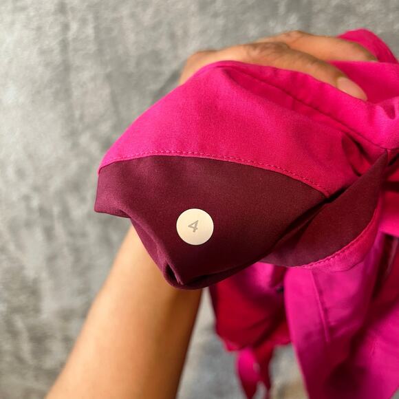 Lululemon Spring Break Away Short Pink Size 4 - Picture 3 of 6